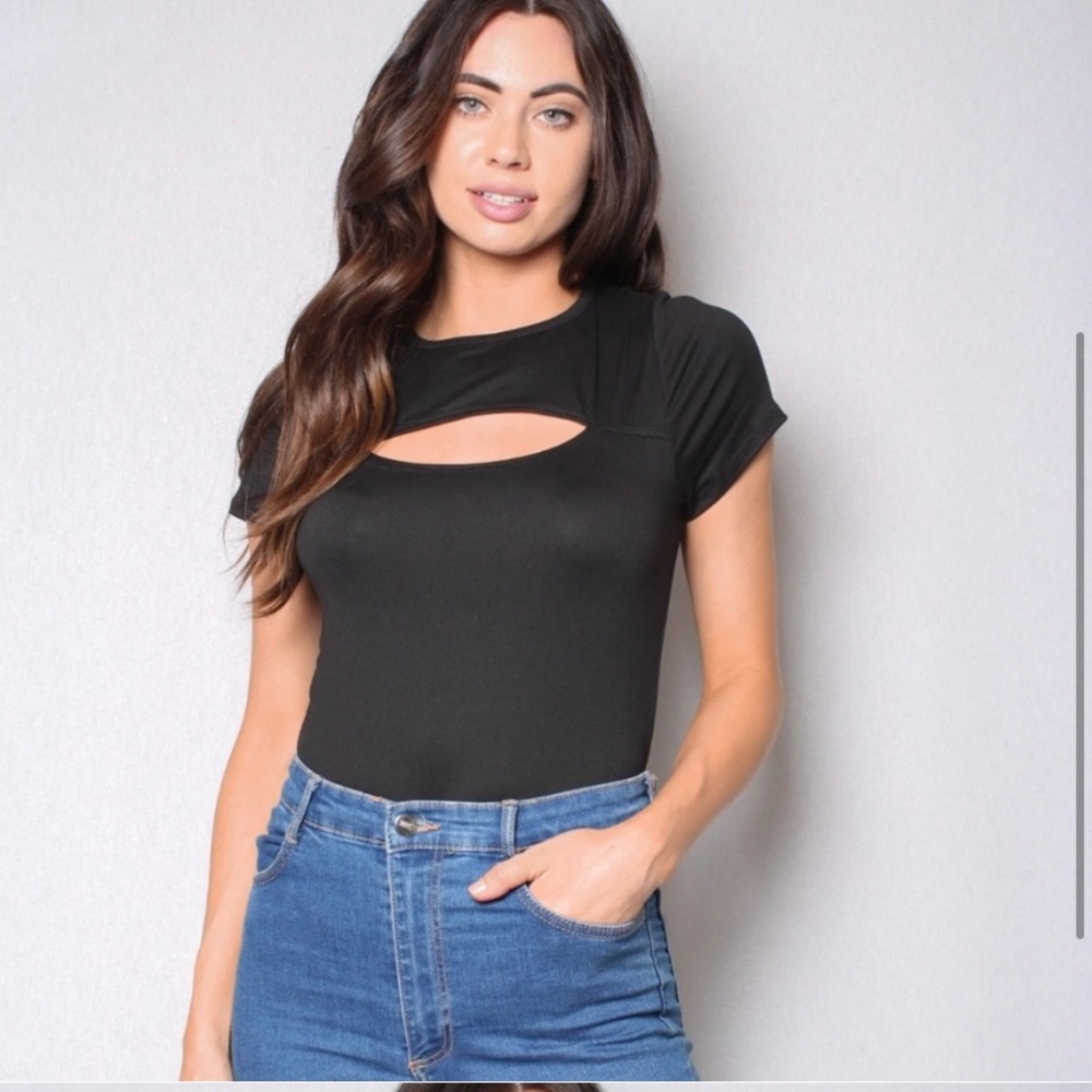 women’s cutout bodysuit - Picture 2 of 6